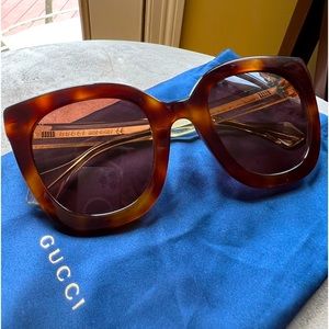 Gucci GG0564SN sunglasses brown like new